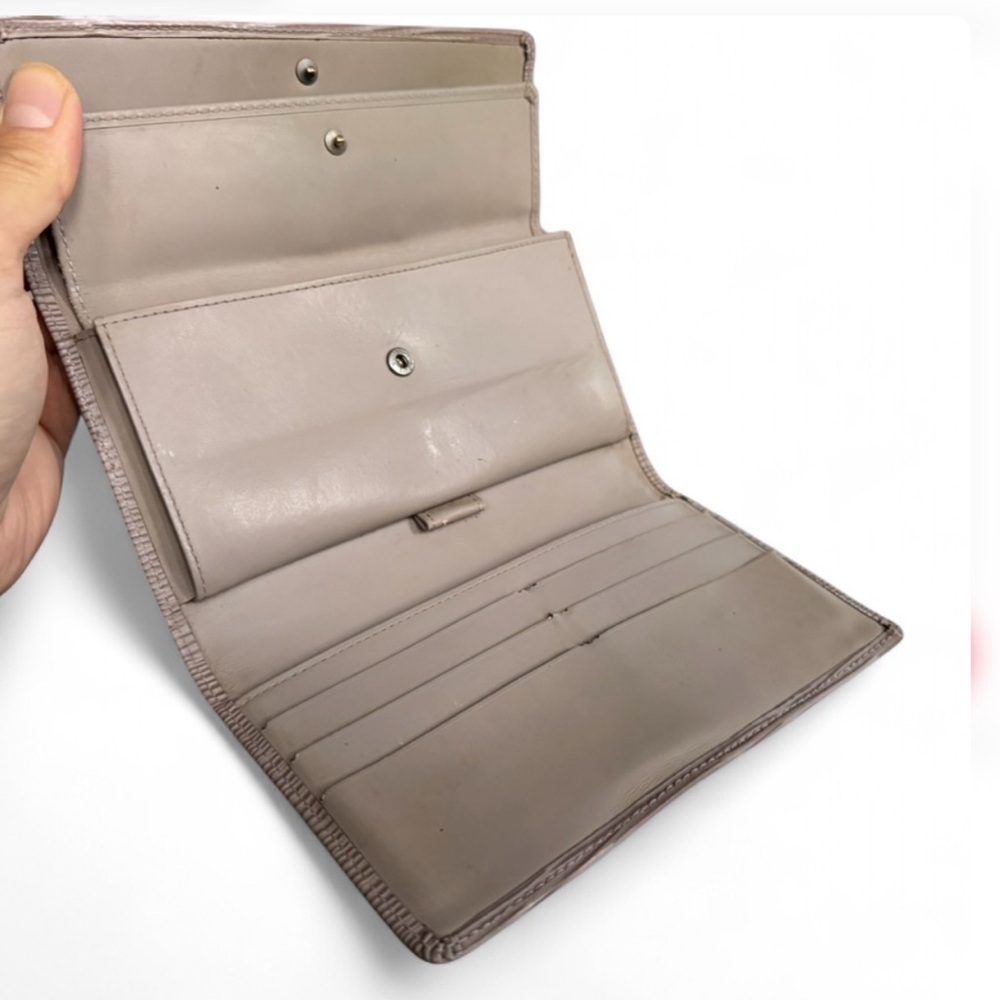 Louis Vuitton Epi leather Wallet - Picture 10 of 13